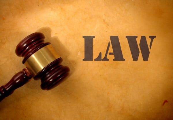 Picture for Divorce law in Illinois is a Judge's gavel and the word "Law"