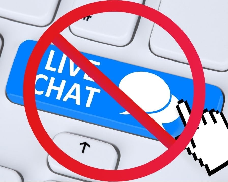 "no chatting at court" sign